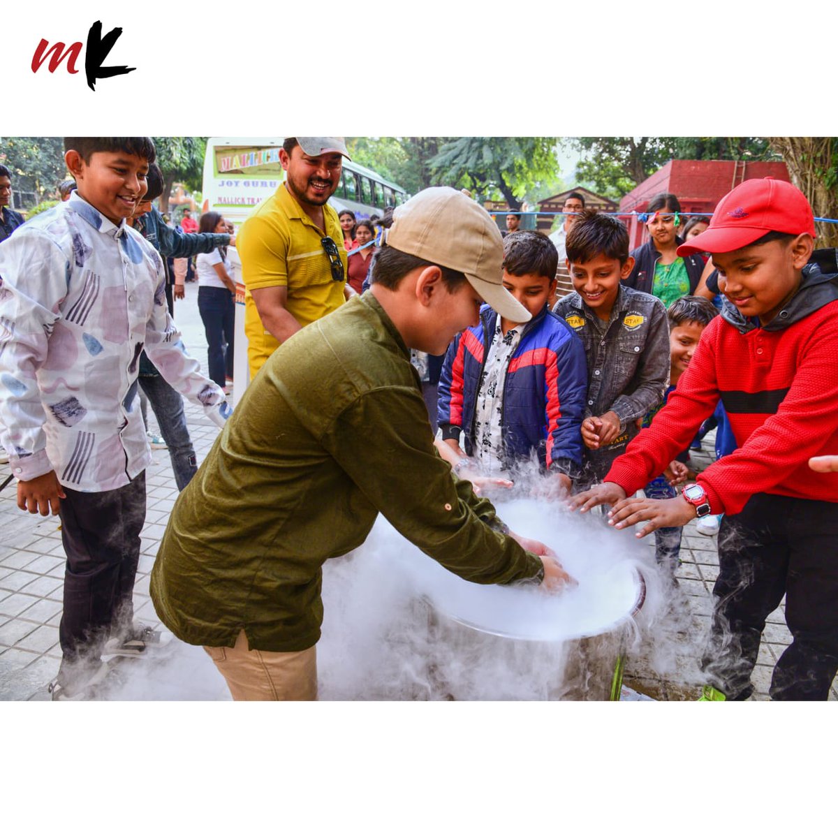 TT_My_Kolkata's tweet photo. A science show by BITM, Christo Utsav at Santiniketan, Gangasagar Mela preparations, and moreโ take a look at the day that was for Kolkata.
๐https://t.co/8QvZptJvUH
#PicksOfTheDay #PhotoOfTheDay #BITM #ScienceShow #ChristoUtsav #Santiniketan #Gangasagar #MyKolkata https://t.co/wk2jHCT4dm