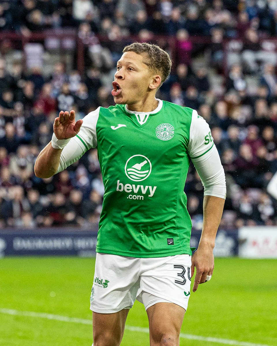 HibernianFC's tweet image. Edinburgh is 𝒈𝒓𝒆𝒆𝒏 𝒂𝒏𝒅 𝒘𝒉𝒊𝒕𝒆 🟢⚪