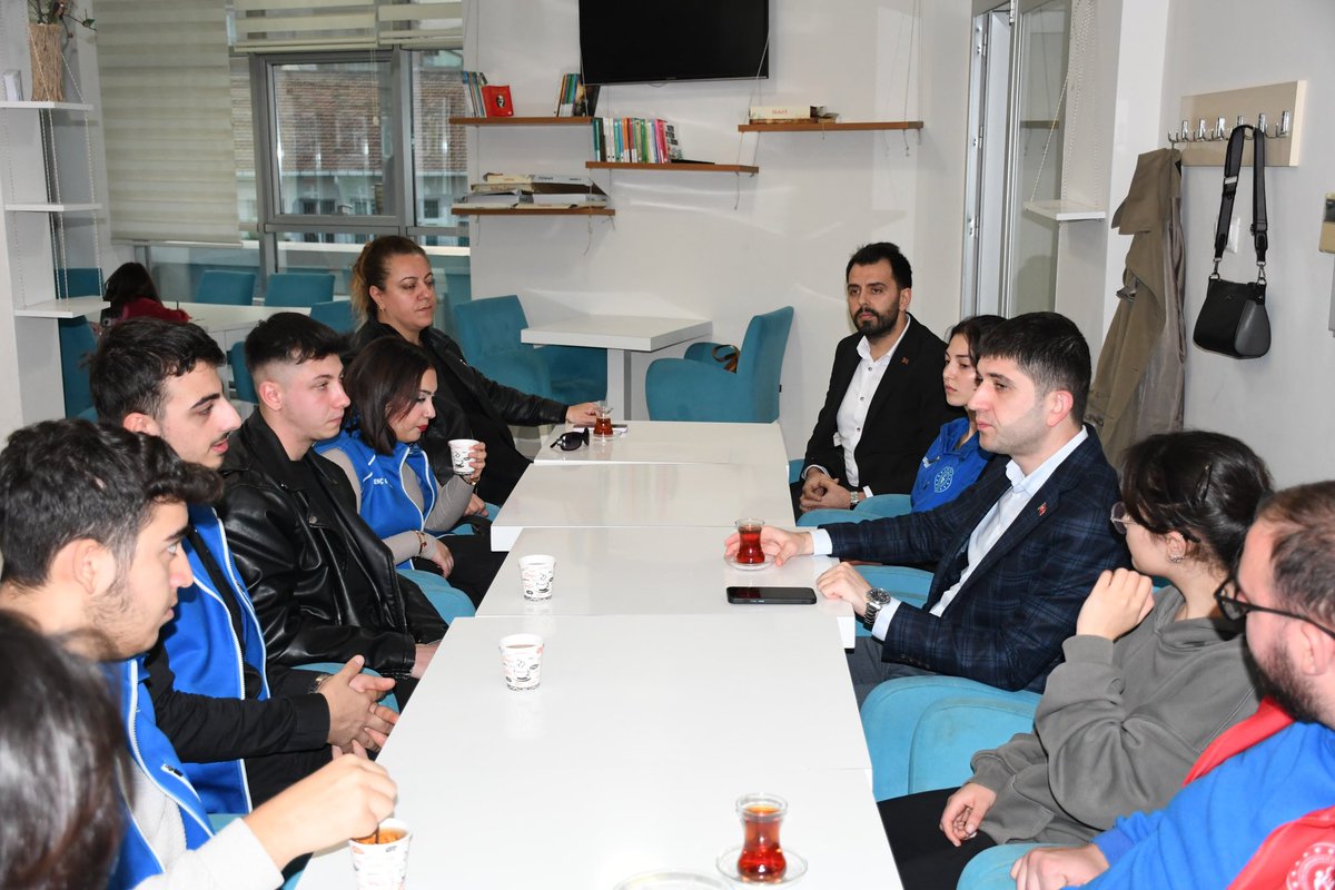 📍Alaçam Gençlik Merkezi

Alaçam Kaymakamımız Sayın <a href="/Fatih_Kayabasi/">Fatih Kayabaşı</a> , İlçe Gençlik ve Spor Müdürü Cansu Karaarslan ve Gençlik Merkezi Müdürü İbrahim Demirtaş ile birlikte;

Alaçam Gençlik Merkezi tarafından düzenlenen Mehmet Akif Ersoy’u Anma programına katıldı. Kaymakam Kayabaşı