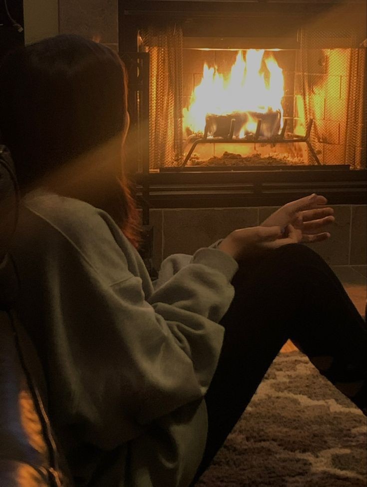 E_M_AA_N's tweet image. This year !
I&apos;ve walked on
Good &amp;amp; bad 
Nd I don&apos;t regret one moment 
Of it
Coz in those moments 
I&apos;ve learned a lot
I learned 
Who I can trust nd can&apos;t 
I&apos;ve learned the meaning of friendship 
I learned how to tell
whn ppl r lying
Nd whn they r sincere

🎀

#Emaan 
#Decembervibes