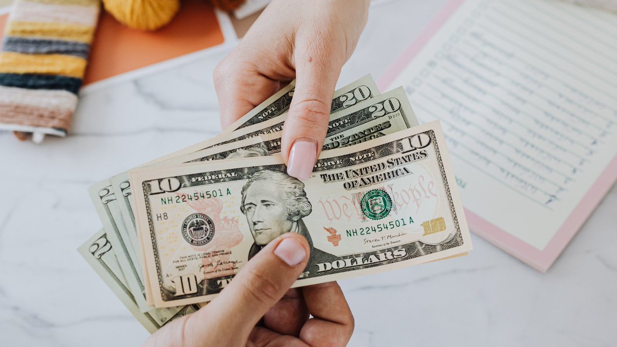 Lunch Money = less stress, more success! Manage your money with ease. Try it today 👉 lunchmoney.app #FinancialFreedom