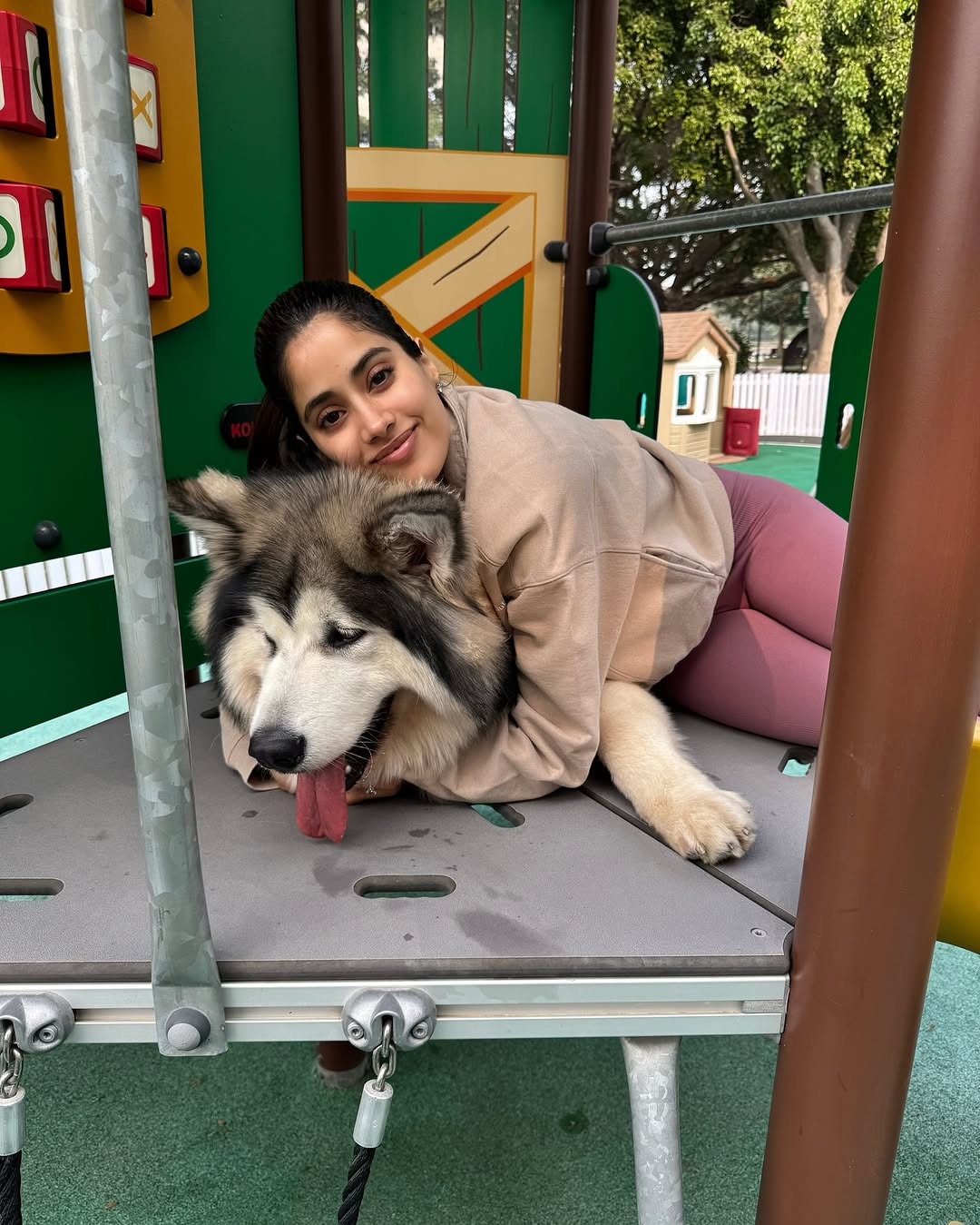 Gfu7Fv2XIAAw4ts?format=jpg&name=large