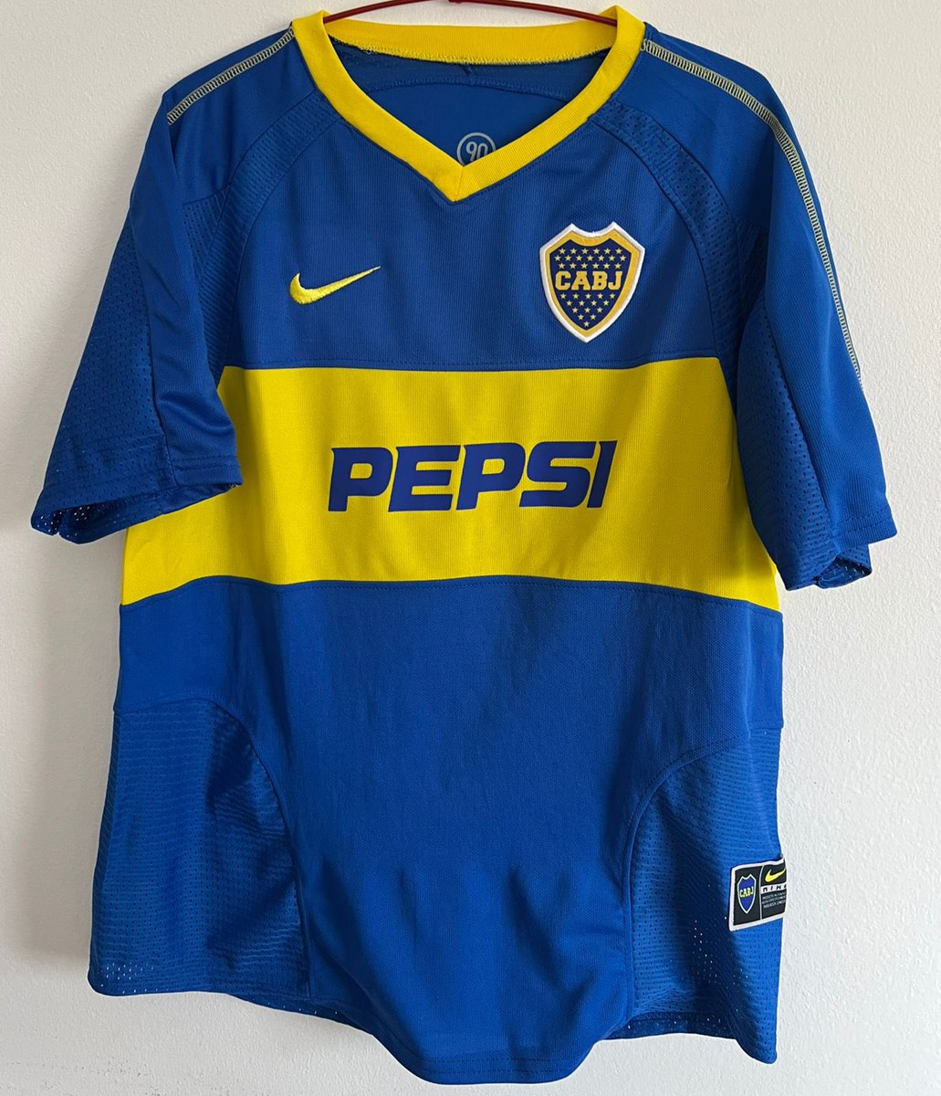 Cronopio777's tweet image. SORTEO especial de fin de año
🔥💙💛💙
Con los chicos de Mundo Bokee vamos a sortear la camiseta de Carlitos 2003 y un piluso. 

-Requisitos: Darle RT a a este tuit, seguir a @MUNDOBOKEE y a mi @Cronopio777 

Hay tiempo hasta el 29 para participar y ese mismo día a las 20 hs…
