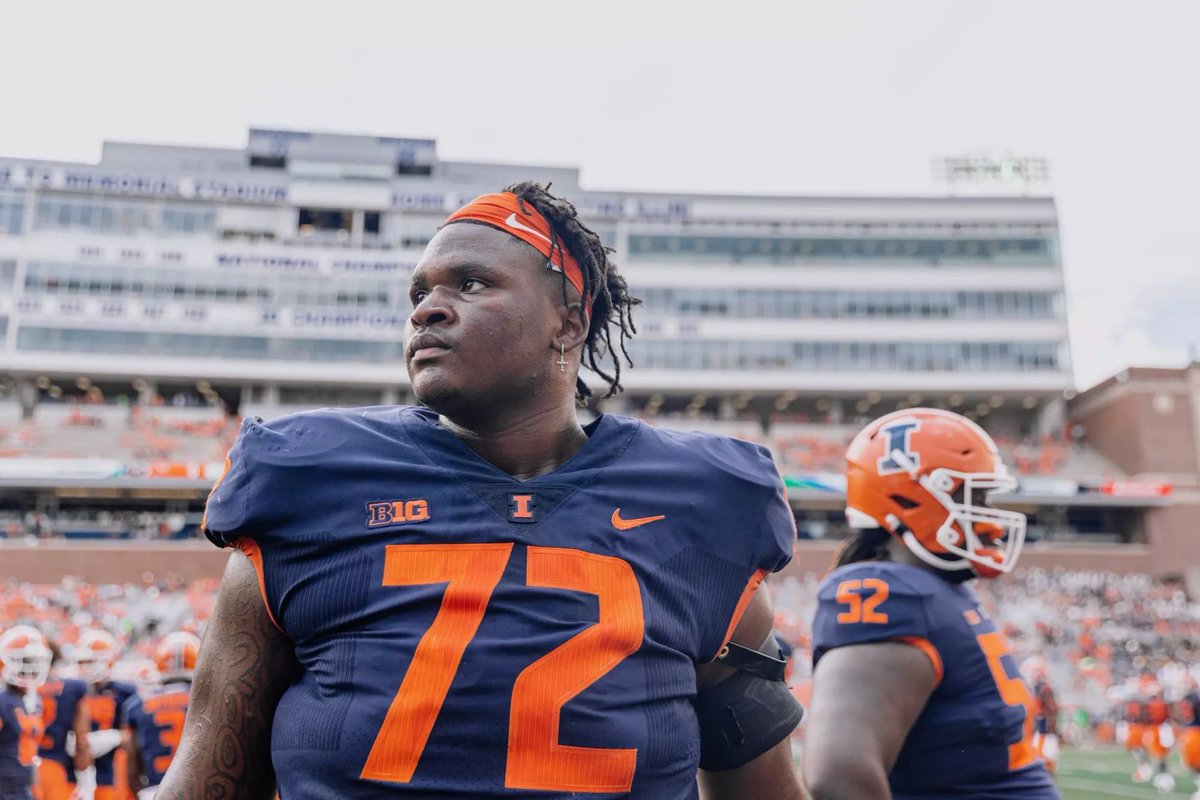 PeteNakos's tweet photo. Illinois offensive lineman Zy Crisler has entered the transfer portal, @on3 has learned. 

A three-year starter. 

https://t.co/wMrfFrdlE6 https://t.co/QbdSTN3eIP
