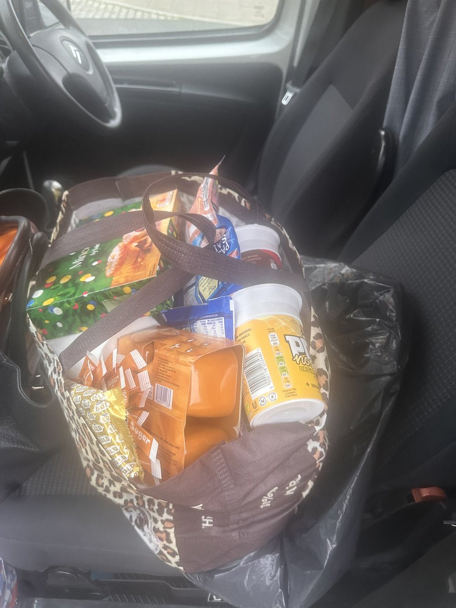 We may be on our Christmas break but will still help those in need this Christmas😒🎅#foodbank #food poverty