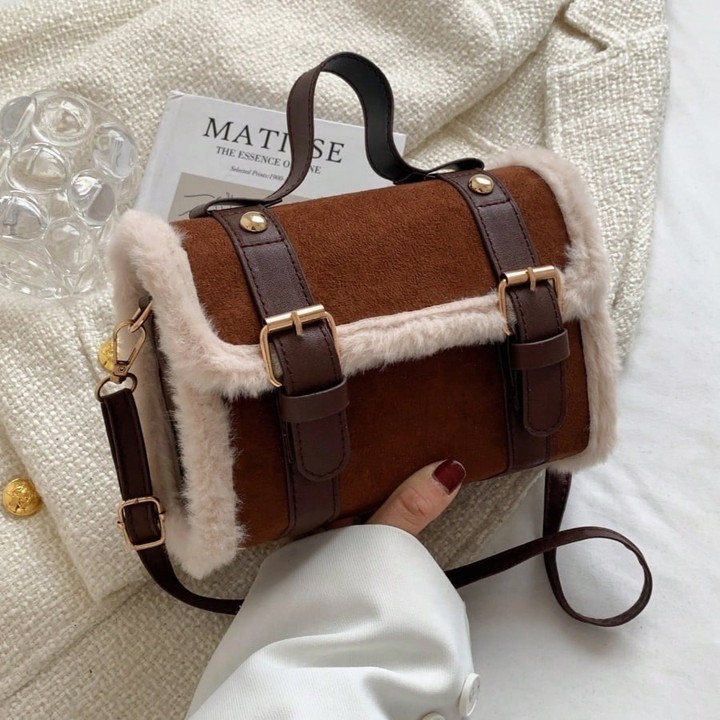 ✨ Relive the classics and embrace the warmth! Explore our vintage plush bags, which perfectly combine fashion and comfort, making every outing full of personality and warmth! 👜✨

Mini Square Tote：43879031
Vintage Coffee Brown Handbag：41645314

#SHEIN#sheinbags#fashion#fyp