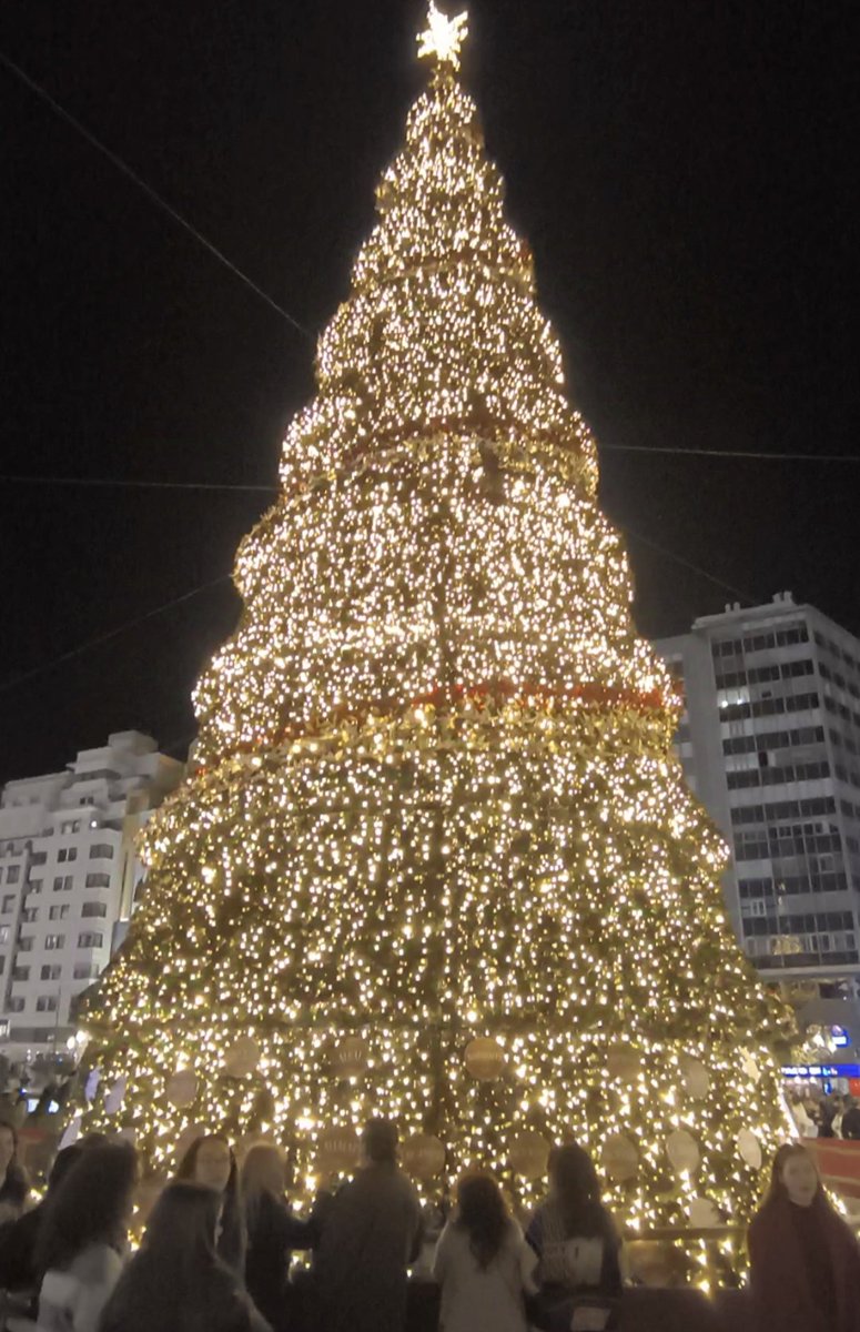 Diseño web Valencia (@_socialwebs) on Twitter photo Este año, el árbol de Navidad en la plaza del Ayuntamiento de Valencia luce espectacular
🎁 ¡La magia navideña en Valencia está en el aire! ❄️❤️
👉 Venid a disfrutarlo en familia y haceros fotos junto a esta maravilla. 📸🎅 <a href="/AjuntamentVLC/">Ajuntament València</a>
socialwebs.es Este año, el árbol de Navidad en la plaza del Ayuntamiento de Valencia luce espectacular
🎁 ¡La magia navideña en Valencia está en el aire! ❄️❤️
👉 Venid a disfrutarlo en familia y haceros fotos junto a esta maravilla. 📸🎅 <a href="/AjuntamentVLC/">Ajuntament València</a>
socialwebs.es