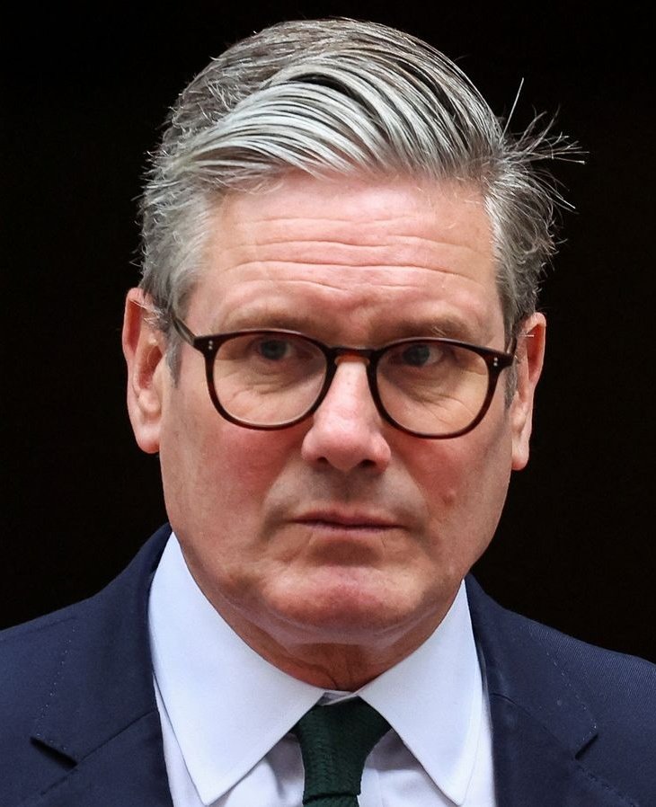 Dave Sumner Smith (@davesumnersmith) on Twitter photo Right wingers attack <a href="/Keir_Starmer/">Keir Starmer</a> for being a 'leftie extremist' while left wingers maintain he's as heartless as the <a href="/Conservatives/">Conservatives</a>' (many & various) leaders.
So I guess he must be somewhere in the middle, which isn't such a bad thing, really. Right wingers attack <a href="/Keir_Starmer/">Keir Starmer</a> for being a 'leftie extremist' while left wingers maintain he's as heartless as the <a href="/Conservatives/">Conservatives</a>' (many & various) leaders.
So I guess he must be somewhere in the middle, which isn't such a bad thing, really.
