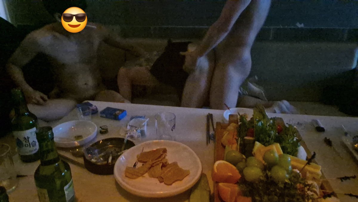 오늘 10시 부천 초대남 2명 모셔볼게요! 지역 나이 키 몸무게 포함해서 소개 보내주시고 얼굴사진 필수입니다!!
#초대남 #쓰리썸 #갱뱅 #야외노출 #섹트 #초대녀 #부커만남 #커플만남