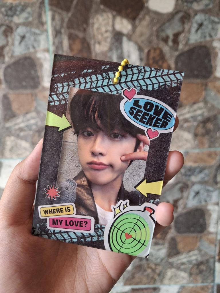 Yippiiiii cahol dan deco-pcnya sudah sampai~ terima kasih banyak untuk kades inajam atas giveawaynya 🥹💕. Semoga hari-hari kades dan penduduk desa selalu bahagia 🫶. Ofc I will carry this cahol with me to radiate around and proudly introduce JO1 ✨️