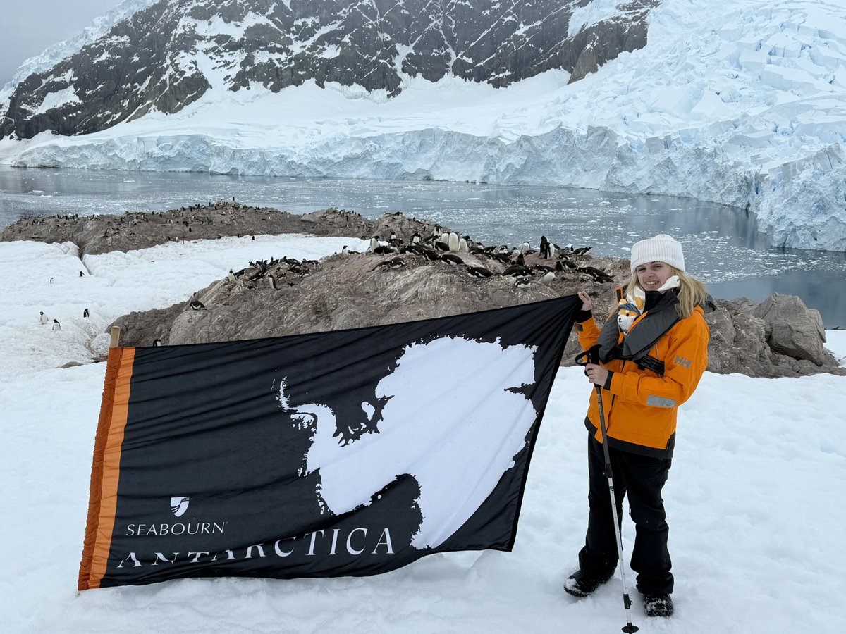 Polaris Dawn's #Asteroid has reached Antarctica. Wow. #AsteroidShiba 
北極星黎明的小行星去到南極！牛逼！