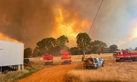 TomRed43's tweet image. If you think climate protests are annoying and inconvenient, wait till you experience this. This is Victoria, right now.
#auspol #bushfires #climatechange
