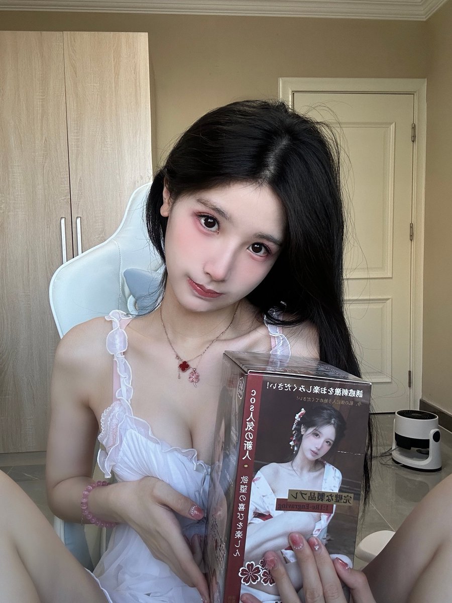 2024最后几天给大家抽个奖吧～
评论区里抽一个送本人一比一倒膜～所有粉丝都可以参与🤗🤗
就算是抽奖抽中的粉丝也会赠送礼物和写真！！再抽个粉丝送制作过程视频～9分钟的完整版好赤激的视频！ https://t.co/5p0HyKL3bc