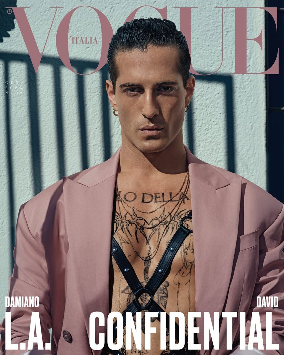 Dsquared2's tweet image. Skip the wrapping paper – #DamianoDavid in a leather harness is all we need under the Christmas tree.

#VogueItalia
Photographer: #StevenKlein
Stylist: #MatthewEllenberger
Vogue Italia Head of Editorial Content: #FrancescaRagazzi 

#DSQUARED2
#D2EDITORIALS