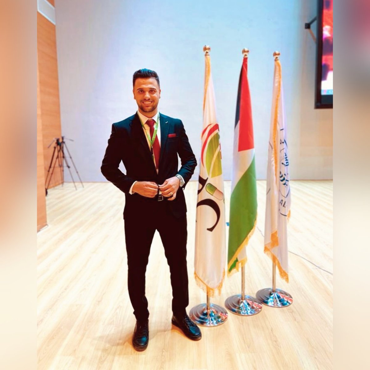 Mohammedbardaa7's tweet photo. Officially graduated 🥳🎓 https://t.co/kDeomxxJ2T