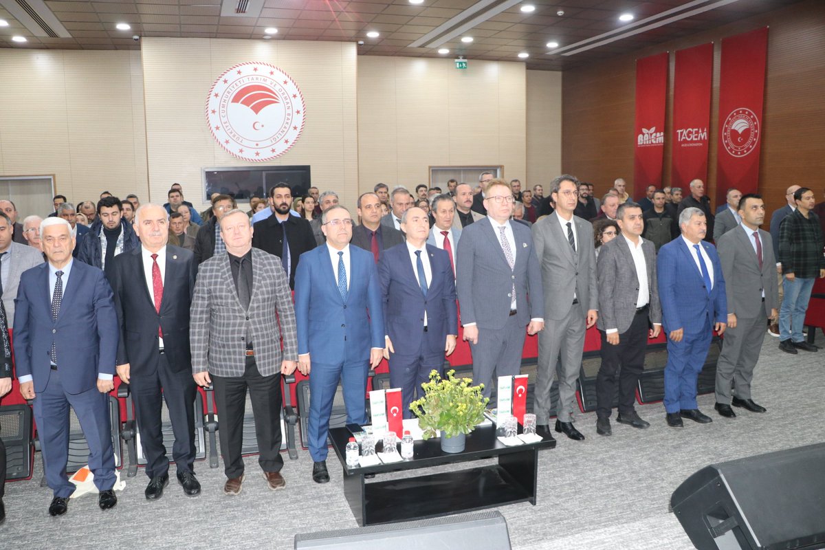 BatemArastirma's tweet photo. Enstitümüz ev sahipliğinde ve TARSİM organizasyonluğunda düzenlenen "Devlet Destekli Sera Sigortası Tanıtım Toplantısı"nın açılışını TARSİM Genel Müdürü Bekir Ergürülü ile TARSİM Tarım Arazileri Yönetimi Daire Başkanı Kamil Özdemir gerçekleştirdi. @Dr_Unlu32 @tarim_sigortasi https://t.co/rrXmaLtA1j