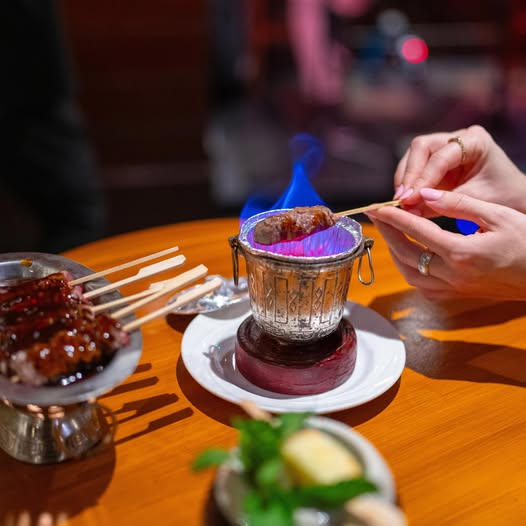 Savour Trader Vic's signature Beef Cho Cho. Marinated beef skewers with ginger soy glaze, and the best part? You get to finish cooking over a flaming hibachi! 🔥
**
For bookings, call 026979186.
#BeachRotana #TraderVicsAbuDhabi #TraderVics #BeefChoCho #TradersTidbits #inAbuDhabi