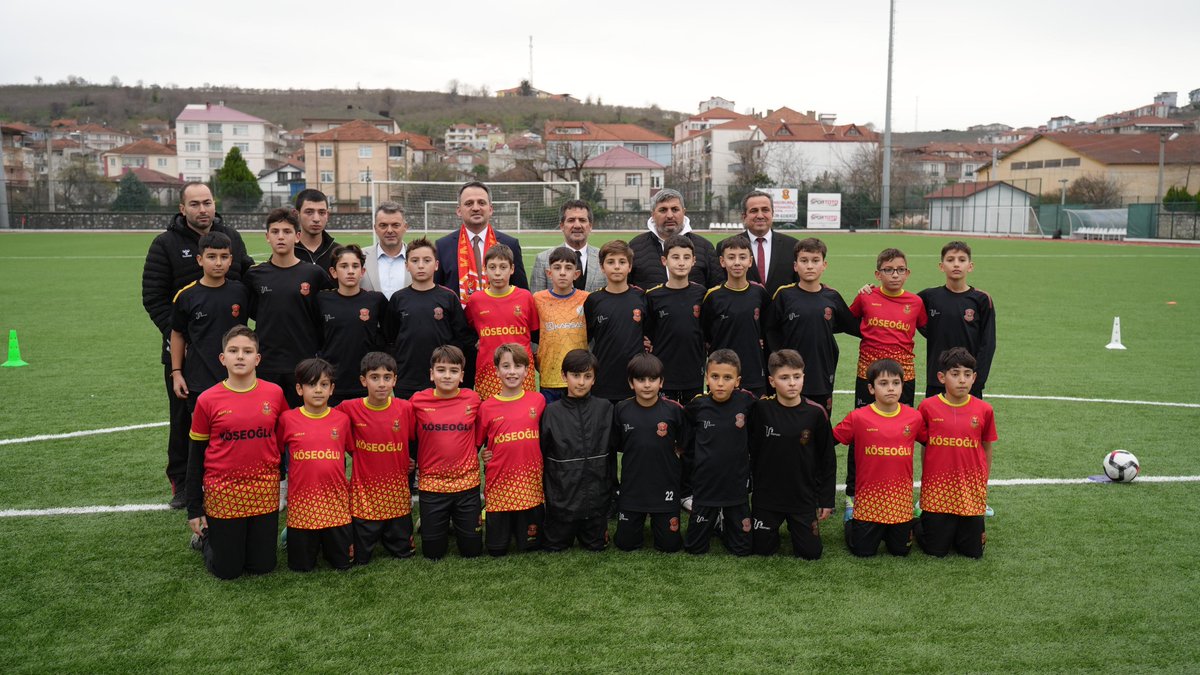 Adımlarımız gençlik için, konumumuz Sakarya.

Sentetik çim saha zemin yenilenmesi yapılan stadlarımızda gördük ki adımlar daha güçlü, hedefler daha büyük.

❤️Takım ruhunuzu kaybetmeyin gençler!

🥅 Karasu Stadı
🥅 Kocaali Stadı