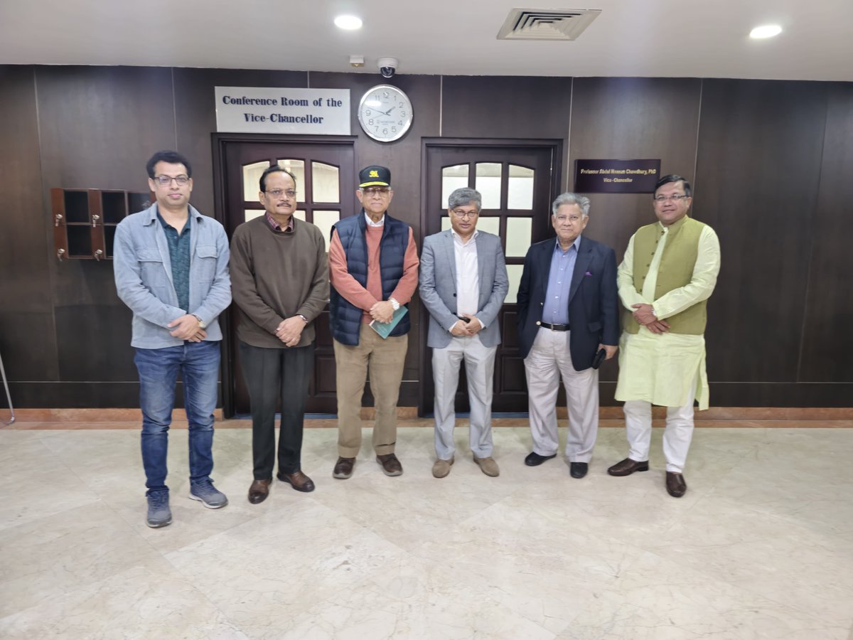 Honored to host Brig Gen (Retd.) M Sakhawat Hussain, Adviser to the Govt. of Bangladesh, at NSU &amp; SIPG on Dec 25, 2024, fostering academic collaboration and policy innovation! 🌟 #SIPG #NSU #PolicyInnovation