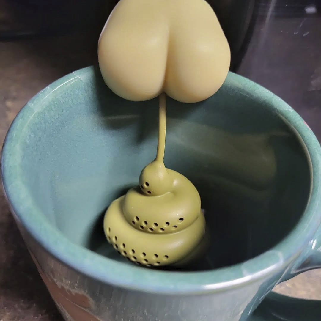 ich hoffe, ihr habt auch nützliche Geschenke bekommen, wie dieses Tee-Ei zum Beispiel......😁😁