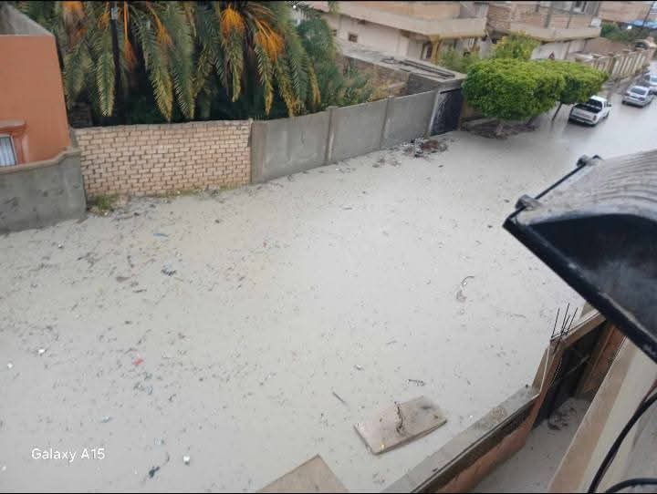 SOMA1598's tweet photo. الأرض أرضه والأمر أمره نحن عباده وهو بنا أحن اللهم أني أسألك خيرها وخير مافيها ونعوذ بك من شرها وشر مافيها اللهم سُقيا الرحمة لاسقيا عذاب ...

أجدابيا اغلب أحيائها بدت تغرق اللهم سلم اللهم سلم .. https://t.co/ZKndQMQRId