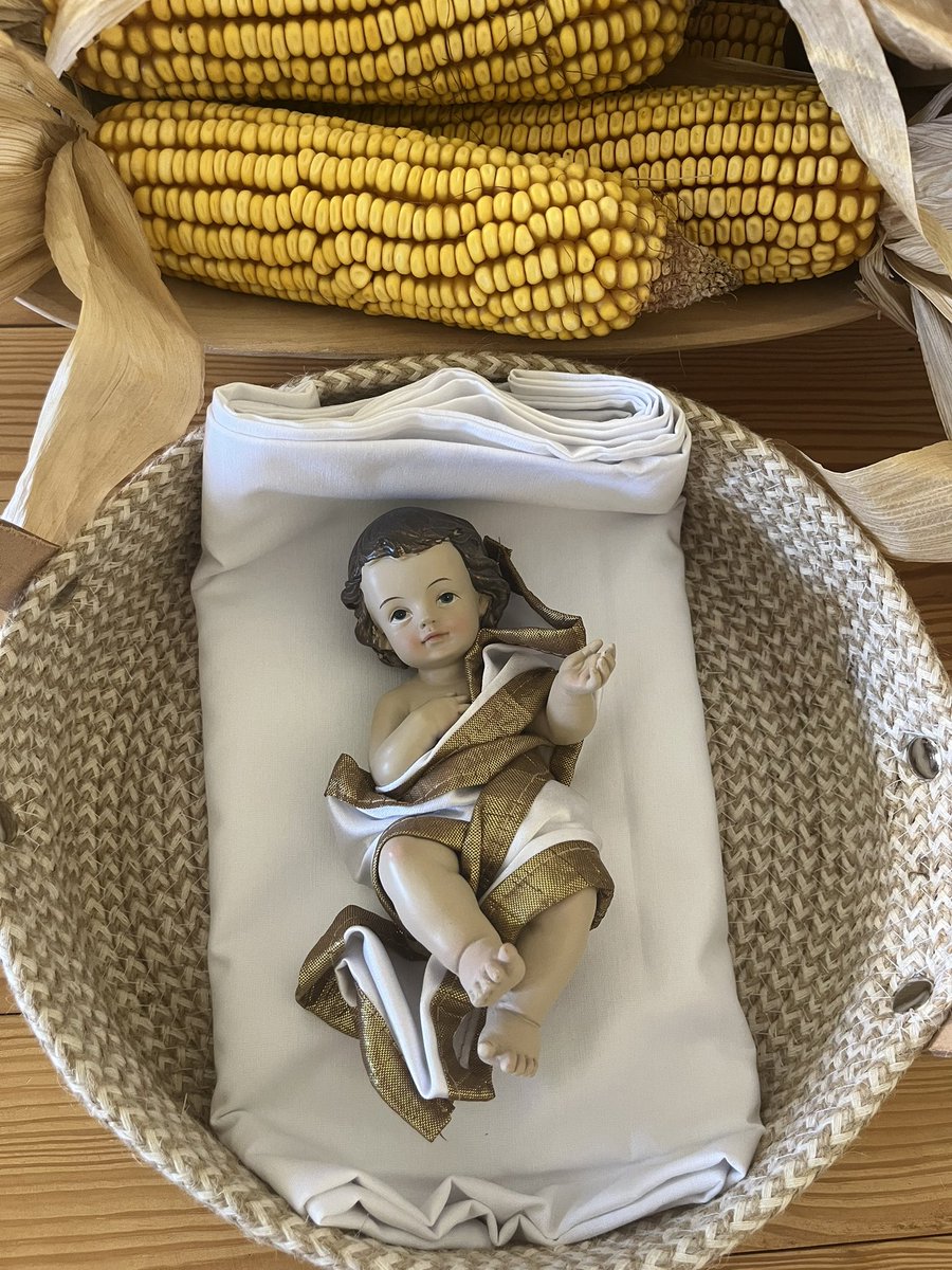 Dáme, María, tu niño para besar
Toquen mis labios el Pan celestial 
Oh, qué rico me vuelvo
Deste tan pobre portal