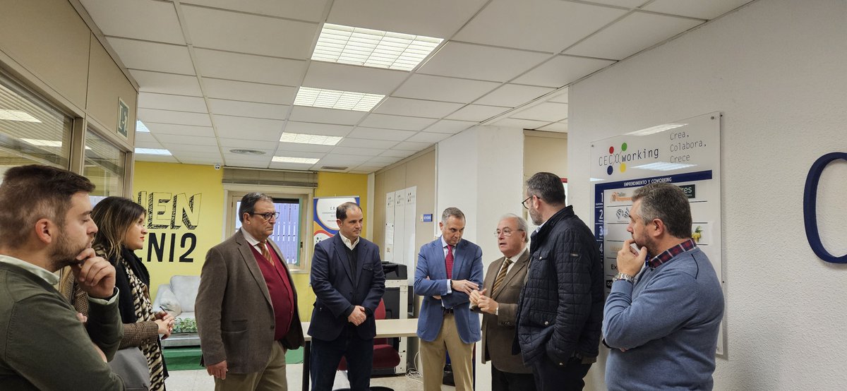 CECO (@cecoes_) on Twitter photo 👏Antes de finalizar el año, compartimos un desayuno repleto de ideas y experiencias emprendedoras en nuestro <a href="/CECOWorking/">CECOWorking</a> 🤝Gracias a <a href="/adolfo_molina/">Adolfo Molina</a>, delegado del Gobierno, y a José Mª Ortega, subdelegado de Defensa en #CórdobaEsp, por participar de ello ☕️.
<a href="/JuntaCordoba/">Junta Córdoba</a> 👏Antes de finalizar el año, compartimos un desayuno repleto de ideas y experiencias emprendedoras en nuestro <a href="/CECOWorking/">CECOWorking</a> 🤝Gracias a <a href="/adolfo_molina/">Adolfo Molina</a>, delegado del Gobierno, y a José Mª Ortega, subdelegado de Defensa en #CórdobaEsp, por participar de ello ☕️.
<a href="/JuntaCordoba/">Junta Córdoba</a>