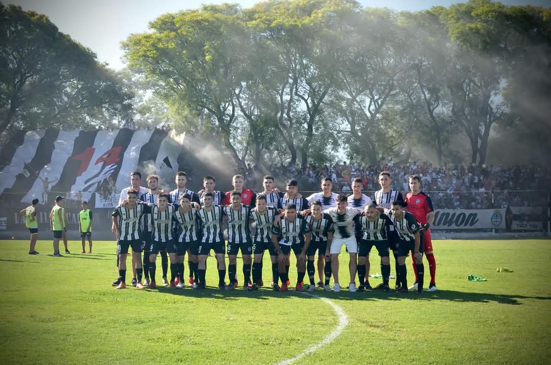 CAUnionOficial's tweet photo. ⬅️ Hace 3 años ... un día inolvidable.

¡Campeones de pertenencia! https://t.co/NbUewzrXVx
