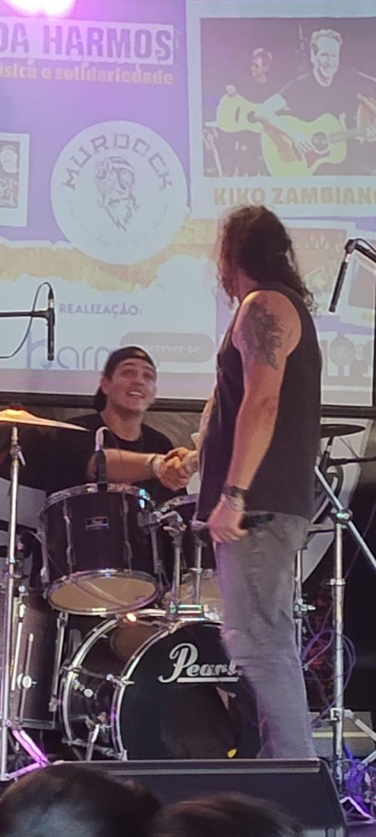 KhrisNRocks's tweet photo. Quando a gente fala que o Rock é para se fazer junto, é assim 🤘🏼 Valeu @athaydemiguelfalasqui !
.
#RockSeFazJunto #KhrisNRocks #RockNRoll #Harmos #EscoladeMusica #Indaiatuba #RockAndRoll #Banda #Baterista #Rockers #Rockeiros https://t.co/9hAd7Oi63a