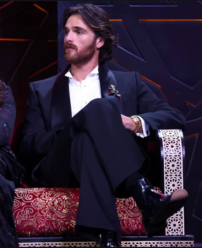 claskyswindmill's tweet photo. Prediction: Jacob Elordi’s new beard is for Paul Allen in the new Luca Guadanino american psycho remake

‼️‼️‼️‼️ https://t.co/1gmejuWrsx