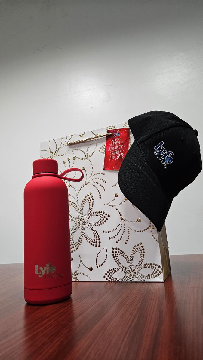 lyfesoaps's tweet photo. Sharing the holiday with our select customers. Happy holidays
#MerryChrismass #Lyfesoaps #Hygiene #Boxingday https://t.co/pTQENbjAHe