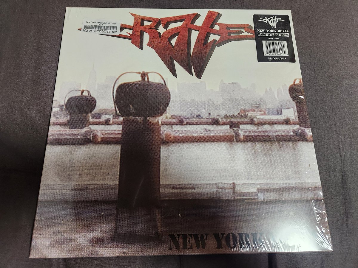 mukimuki1022's tweet photo. IrateのNew York MetalのLP!
中ジャケのフライヤー集も良い感じ!
昔はこういうのとかサンクスリストに書いてあるバンドを参考にして色々買ってましたね〜、今はこういうのを参考にしてサブスクを聴くんですかね( ´∀`)
#irate
#newyorkmetal https://t.co/Q70IM2N1s9
