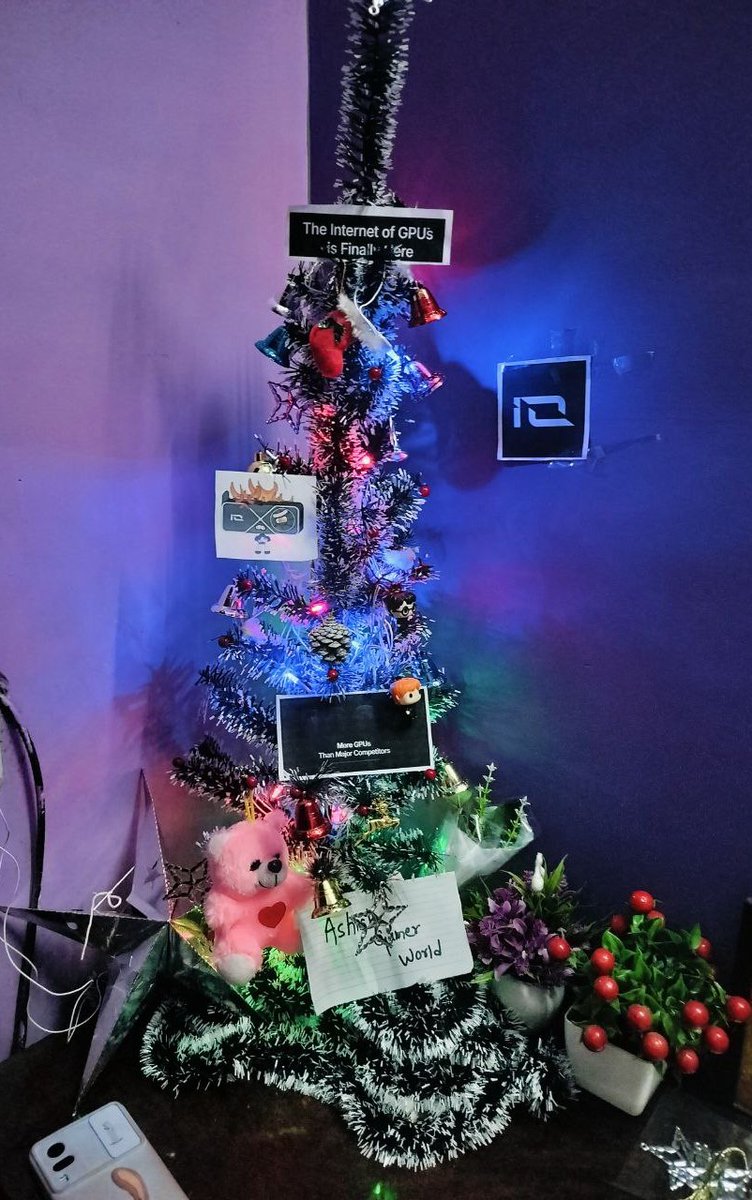 Ashish_drip's tweet image. I celebrate Christmas every year, but this time, I’m celebrating by joining a contest with ionet. I look forward to celebrating many more Christmases with ionet in the future. Merry Christmas to the ionet team!  @Ionet  @ionetHindi  @net_io37353  #IOArmy #GPUArmy #hindiArtContest