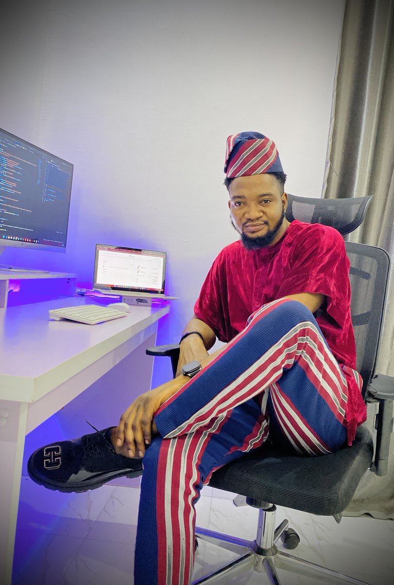 teekingtv_'s tweet image. To you aiming to go into tech in 2025,
Here are the tools you need to prepare🧵
1. A side income good enough to put food on the table while you learn a tech skill that brings hope - a possibility of better tomorrow.
An empty stomach is the greatest challenge to a man’s loyalty
