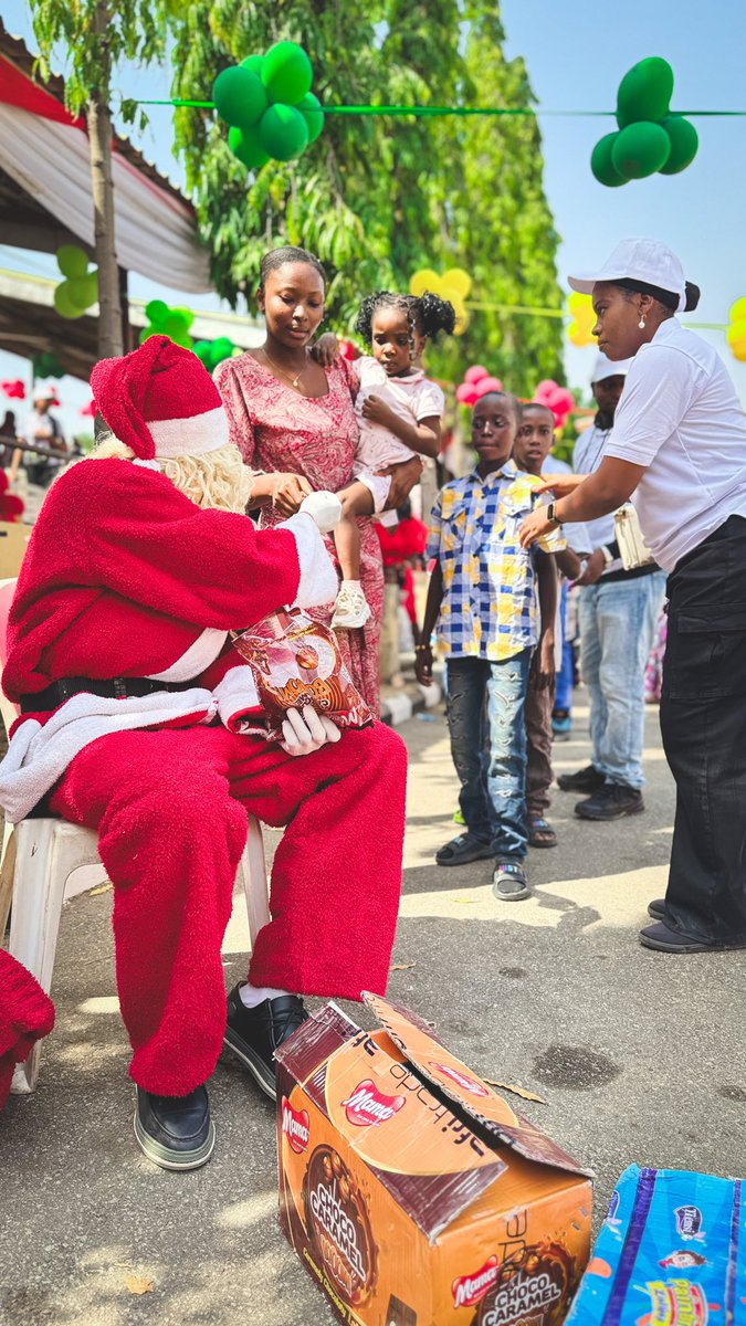 Adorablexmas's tweet photo. We want to also sincerely appreciate the donors and sponsors for their vision and passion towards the charity work for the community.
The #adorablechristmas was hosted in 13 Centers across the Federal Capital Territory(Abuja), Lagos and in Anambra. https://t.co/H831PYC7wC