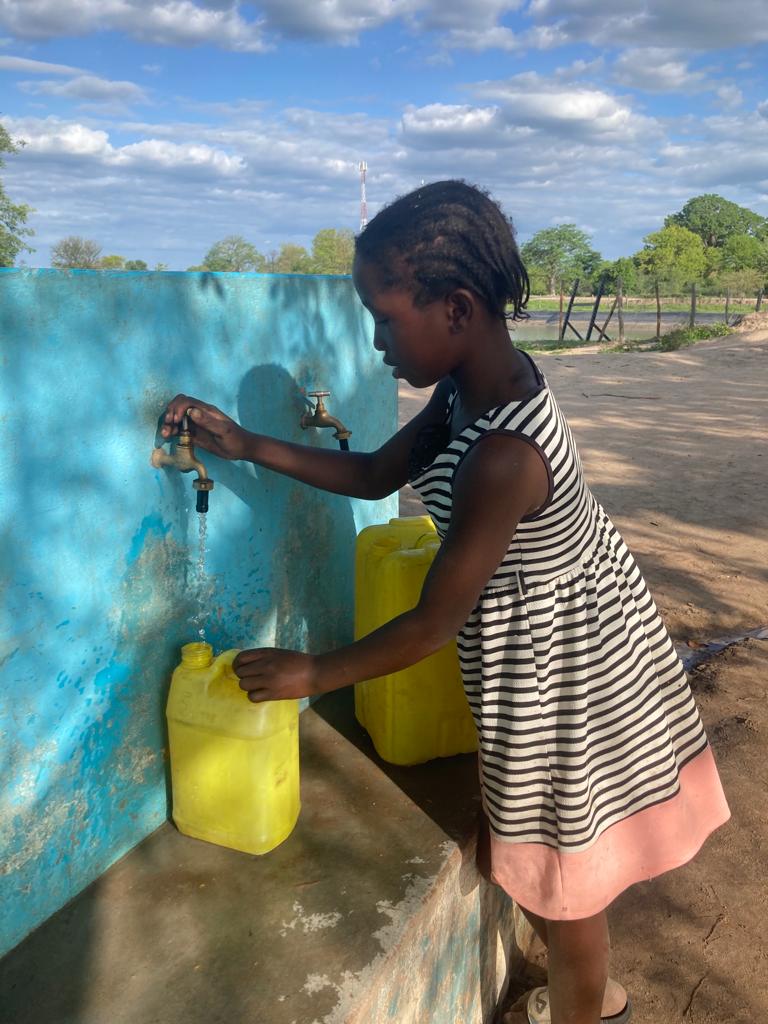 👋🏽¡Despedimos el 2024! 
👍🏾¿Ha sido un buen año?
😅¿Cosillas mejorables?
🎯¿Retos pare el 2025?
Te proponemos algo...😉
❤️Despide el año adquiriendo un pequeño compromiso:
🟥HAZTE SOCI@

A partir de 5€/mes contribuyes a cambiar muchas  realidades.

madrecoraje.org/que-puedes-hac…