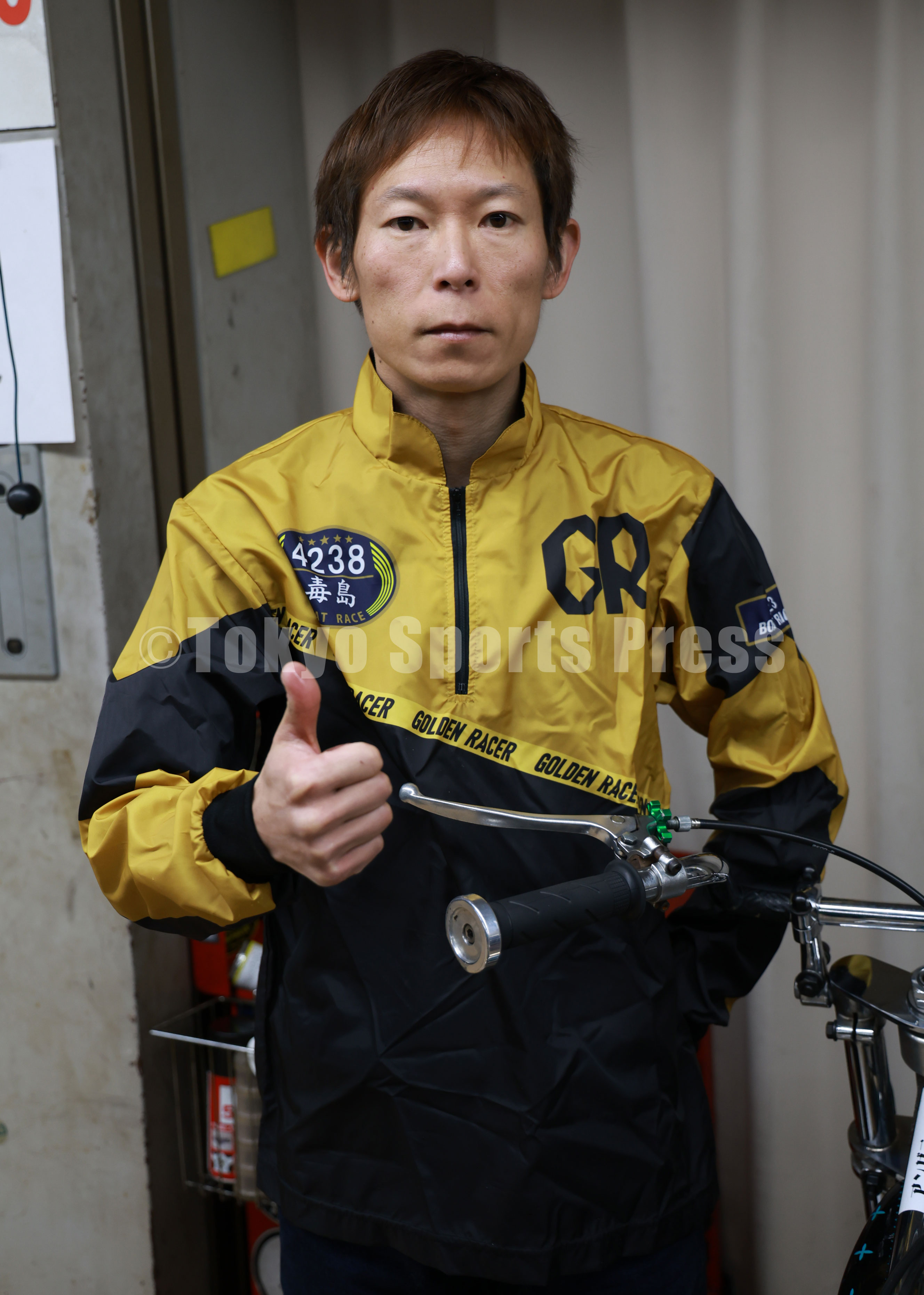 4238 毒島誠選手 サイン入りペラ ボートレース - メルカリ