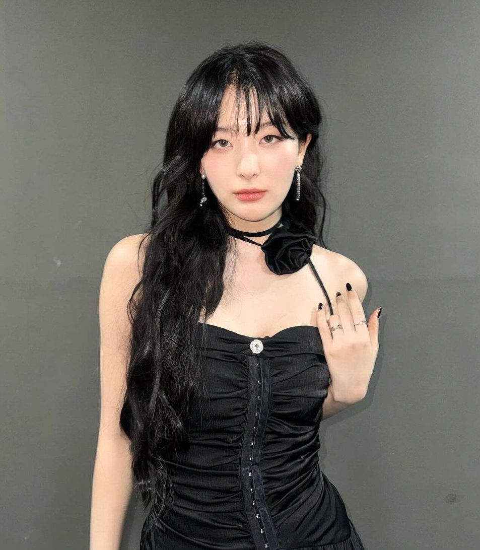 kchartsmaster's tweet photo. SEULGI reveals she’s currently preparing for her second solo album. 

“I'm also preparing for my solo. It is making deliberate progress.” https://t.co/Im1Or18gXw
