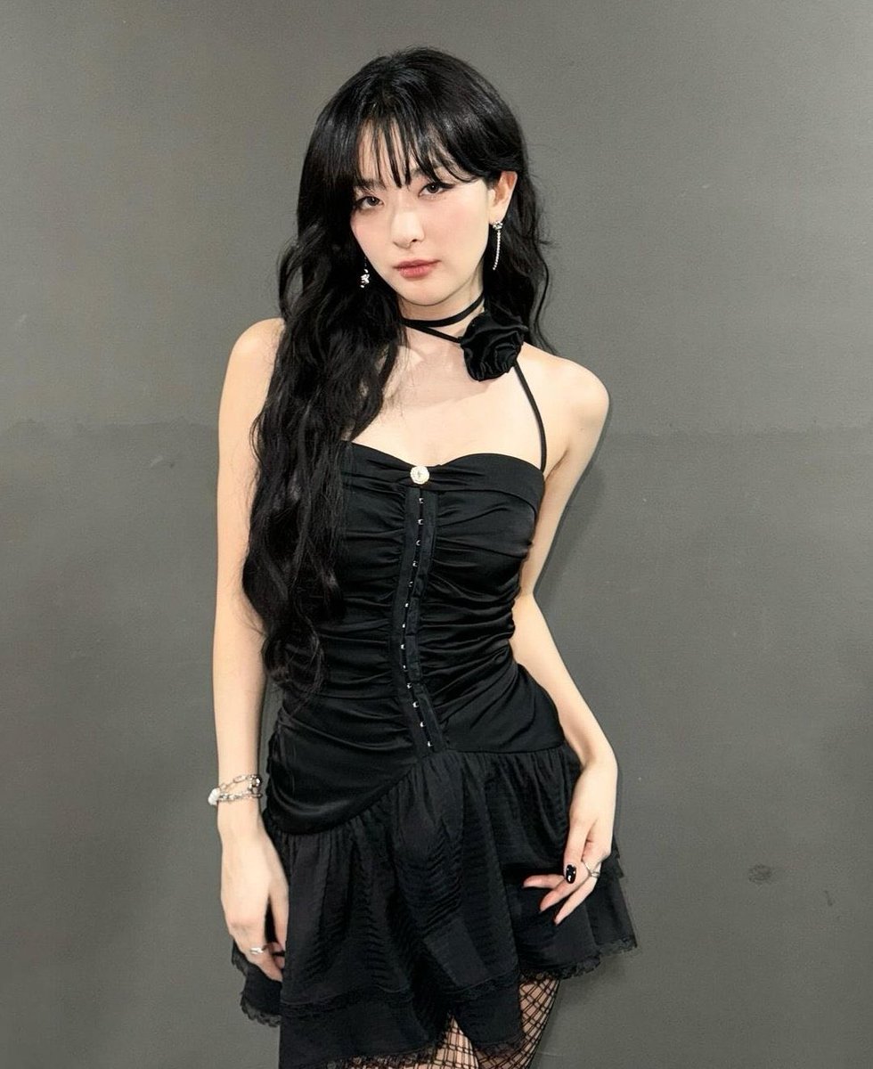 kchartsmaster's tweet photo. SEULGI reveals she’s currently preparing for her second solo album. 

“I'm also preparing for my solo. It is making deliberate progress.” https://t.co/Im1Or18gXw