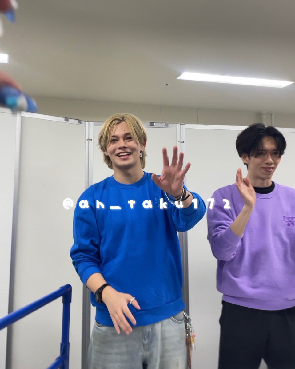 2ho_kai_s2's tweet photo. 2024.12.26 超特急 到着後再点検 撮り鉄

カイくんが私を見つけてくれた時のお顔〜〜〜〜〜（ ;  ; ）ハート〜〜〜（ ;  ; ） https://t.co/2Pl9oqS4xL