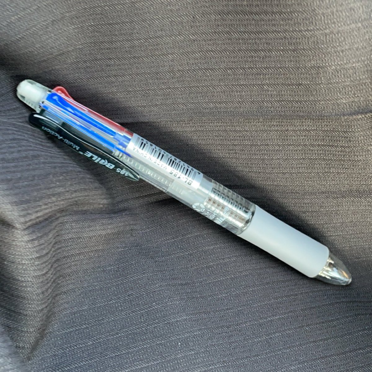 doubleshot74's tweet photo. لسان حال القلم دام العزوم تحيي طموحٍ على البال
ما فيه حلمٍ ما يذوق انتصاره
#fullmark ✅ https://t.co/RFGydUCBPw