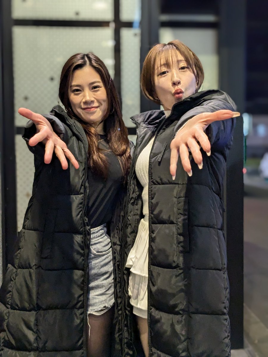 atsk119's tweet photo. 今年1年いっぱい笑顔と楽しい時間をありがとう✨
@MizuhoUchida 
久しぶりやったけど笑顔と楽しい時間をありがとう✨
@komanuu https://t.co/NYeVkVoqDt