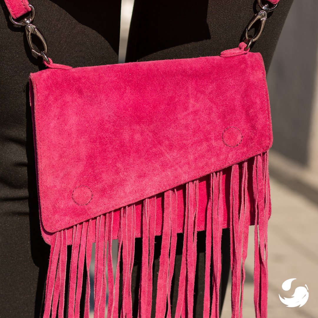 MartinizingRO's tweet image. Our expert-level care will have your leather &amp;amp; suede handbags looking as good as they did on the shelf you bought them from. 👜✨

martinizing.com/royal-oak #PurseCleaning #GreenEarthCleaning #RoyalOak #Michigan