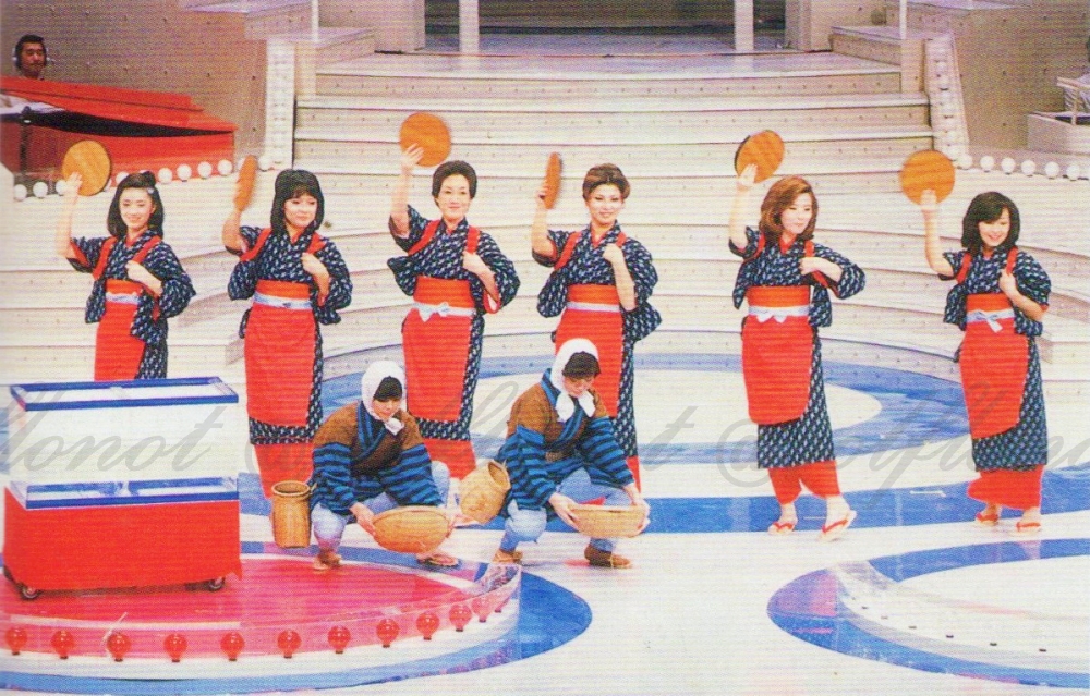 1979年（第30回）紅白歌合戦から。 紅組の楽しい余興シーンから