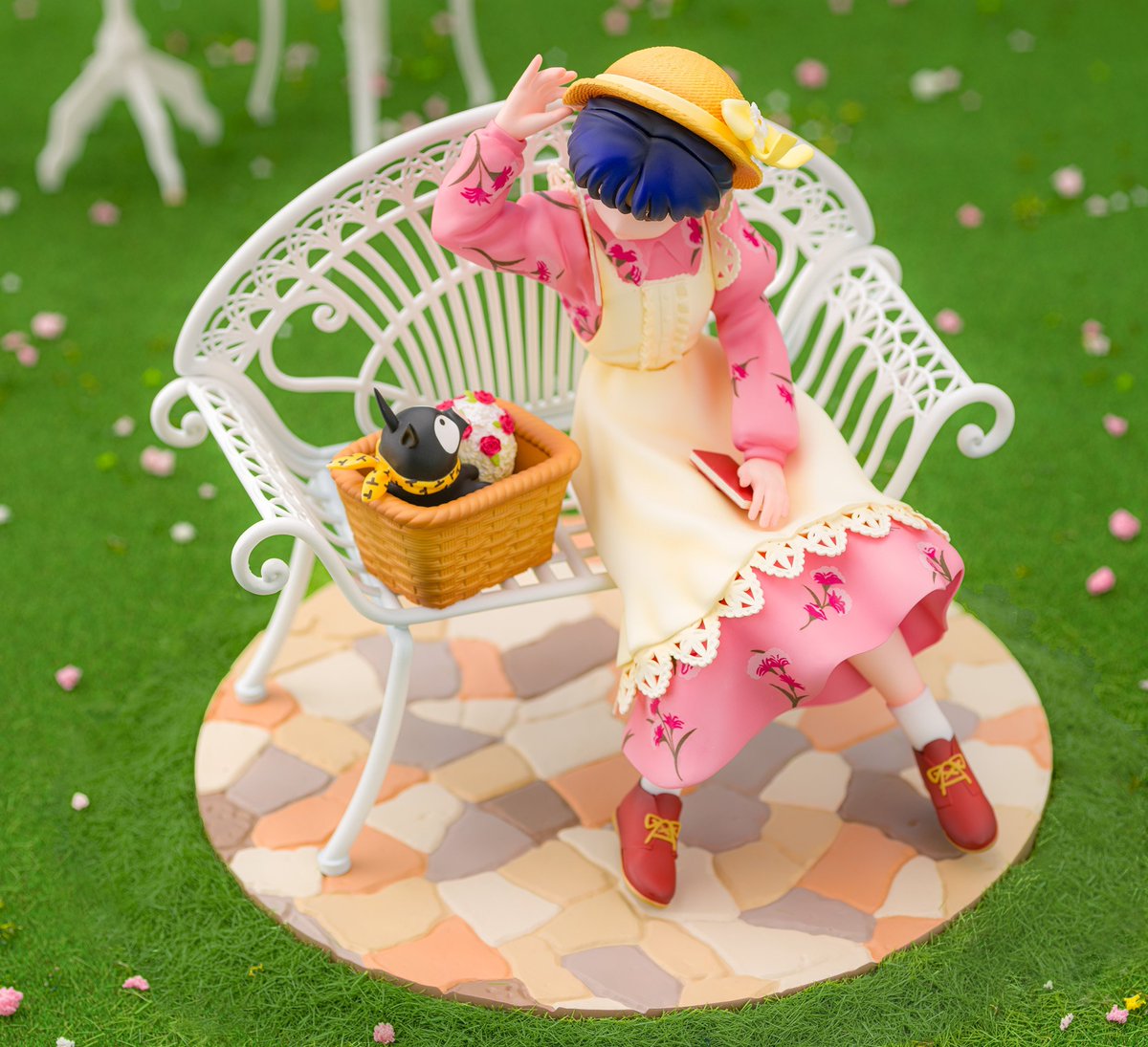 Akemiiii_'s tweet image. SHE LOOKS SO PRETTY AND CUTE!! 🌸🌷