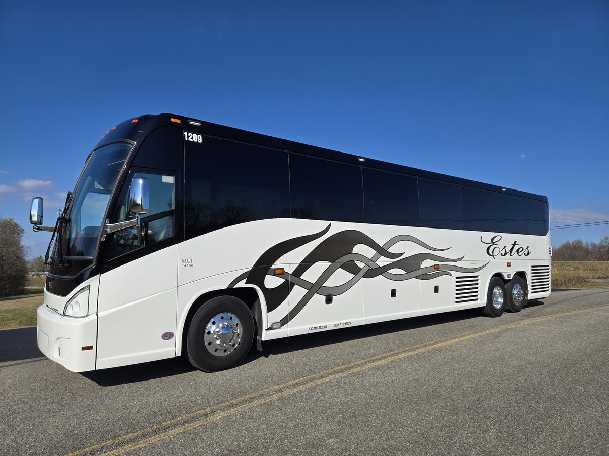MCIcoach's tweet photo. Check out this hot rod! We are thrilled to welcome Estes Bus Service of Woodbury, TN, back to the #MCI family. This slick little number is a new #J4500 with lots of style, inside & out. Safe travels, Estes!
#MCIproud #motorcoach #MCIcoach #NewCoachAlert https://t.co/99OYbuJjEY