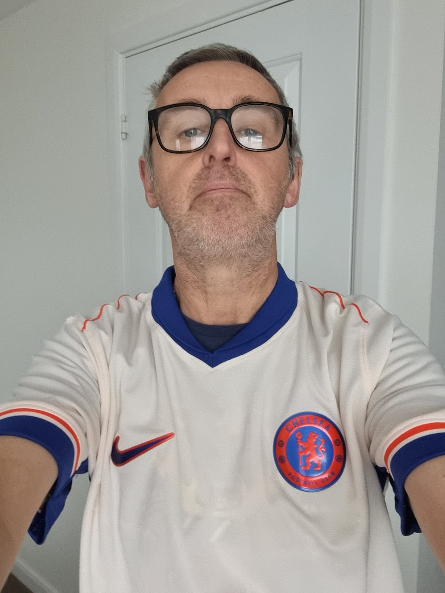 MarkTommostuff's tweet photo. A Christmas special double bubble! Sporting two of my best presents from Santa π
Can they bring us luck later? π€π€π #CheFul #PremierLeague #kitcollab #coyb https://t.co/DbYUhFZYsa