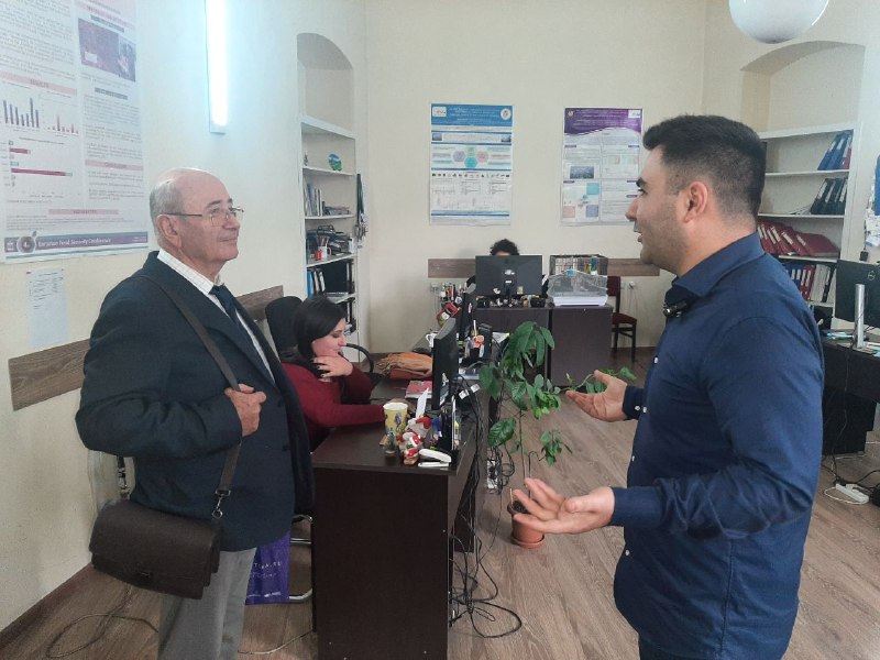 🗓️Today, #CENS hosted a delegation from the Institute of Agrophysics, a state-funded scientific institution in the Russian Federation, represented by Yuri Zakaryan, Academician of the Russian Academy of Natural Sciences, Doctor and Professor of Agricultural Sciences. 
#CENS