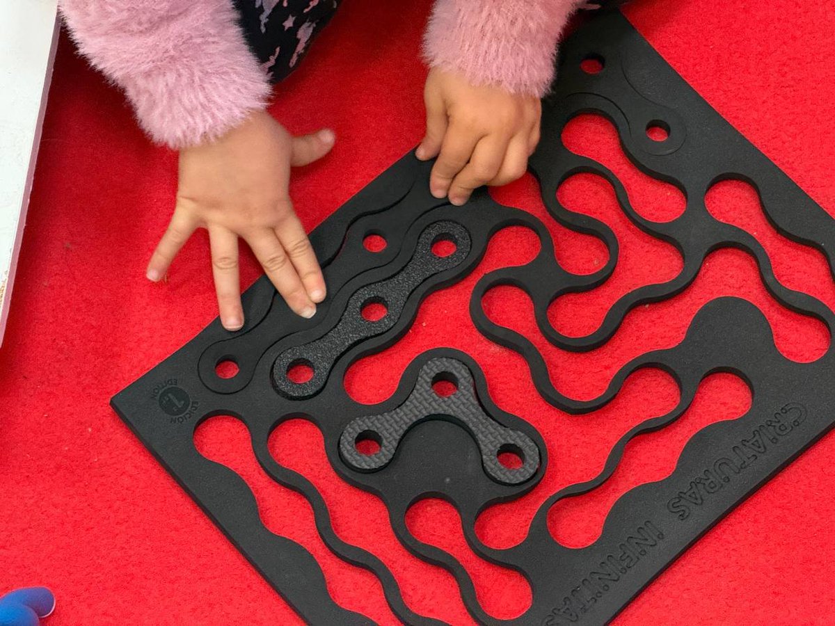 AytoParla's tweet photo. 👶👧🎄 Casa de @CulturaParla @GemaGmagt acoge actividades navideñas para niños y niñas de #Parla‼️ Además hoy llegan👑Carteros Reales, sigue🎁 Mercado Artesano, #ParlaEscribe✒️conciertos🎶 gran fiesta Preúvas 🍇🥳No os perdáis feliz #NavidadEnParla 👇
https://t.co/aN2YXOI6EW https://t.co/LnBJP91xvX