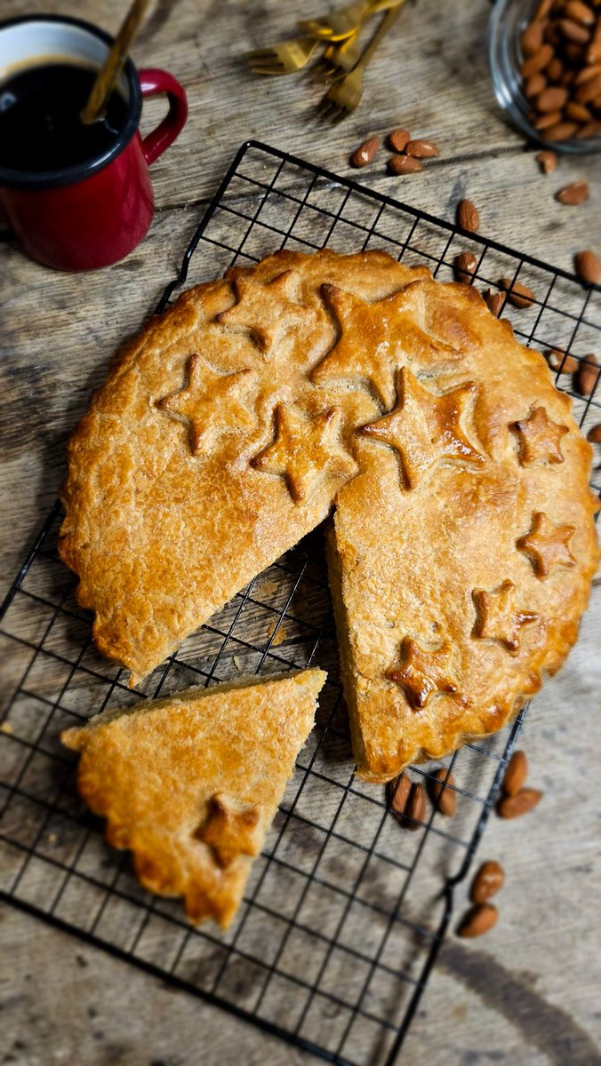 Audreyfoodies's tweet photo. Galette des Rois Sans Gluten et sans Lactose đ dĂ©couvre la recette de ma pĂąte feuilletĂ©e, sans gluten et sans lactose, ultra croustillante
#sansgluten #sanslactose #gluten #glutenfree
https://t.co/7HEBS9SbyG https://t.co/nL5DiWRDD8